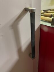 Shure CU à poignée noire (© servicemerchandisers.com)